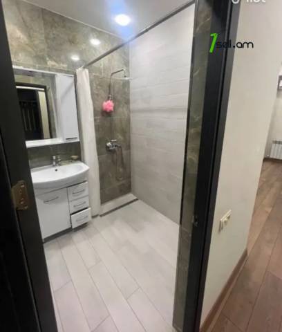 2 սենյականոց բնակարան նորակառույց շենքում, Նիկողայոս Տիգրանյան փակուղի, 58 քմ, 3/12 հարկ