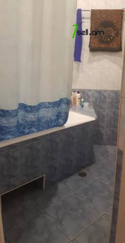 Երկու հարկանի քարե տուն Չարենցի փողոցում կենտրոնում, 435 ք.մ., կոսմետիկ վերանորոգում