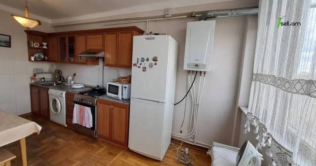 3 սենյականոց բնակարան Երվանդ Քոչարի փողոցում, 100 ք.մ., 7/10 հարկ, կոսմետիկ վերանորոգում