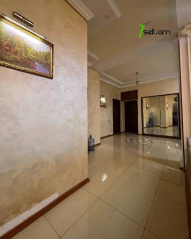 4 սենյականոց բնակարան Մեսրոպ Մաշտոցի պողոտայում, 120 քմ, 2/5 հարկ, բարձր առաստաղներ