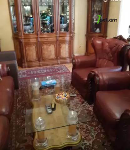 3 սենյականոց բնակարան, Դավթաշենի 4-րդ զանգված, 105 ք.մ., մի քանի պատշգամբ, 4/9 հարկ