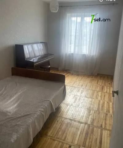 4 սենյականոց բնակարան, Հարավ Արևմտյան Բ2 թաղամաս, 100 ք.մ., 4/10 հարկ, մասնակի վերանորոգում