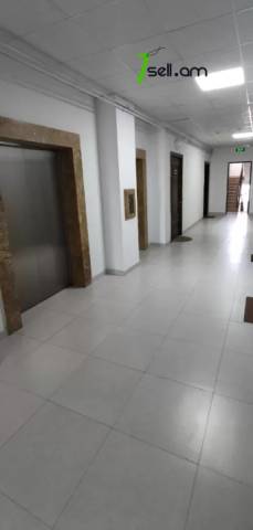 3 սենյականոց բնակարան նորակառույց շենքում Գրիբոյեդովի փողոցում, 116 քմ, 10/14 հարկ, 2 սանհանգույց