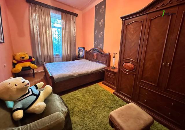 3 սենյականոց բնակարան Ազատության պողոտայում, 125 քմ, 1/5 հարկ, կապիտալ վերանորոգված, քարե շենք