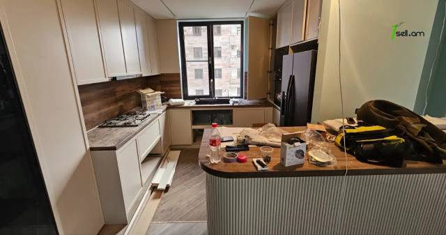 3 սենյականոց բնակարան նորակառույց շենքում Նիկողայոս Ադոնցի փողոցում, 96 քմ, 5/14 հարկ