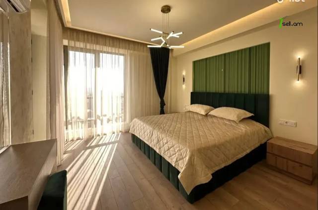 4 սենյականոց բնակարան նորակառույց շենքում Պարոնյան փողոցում, 132 ք.մ., 2 սանհանգույց