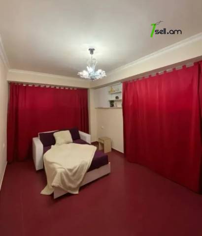 1 սենյականոց բնակարան Հալաբյան փողոցում, 25 քմ, 1/4 հարկ, կապիտալ վերանորոգված, քարե շենք