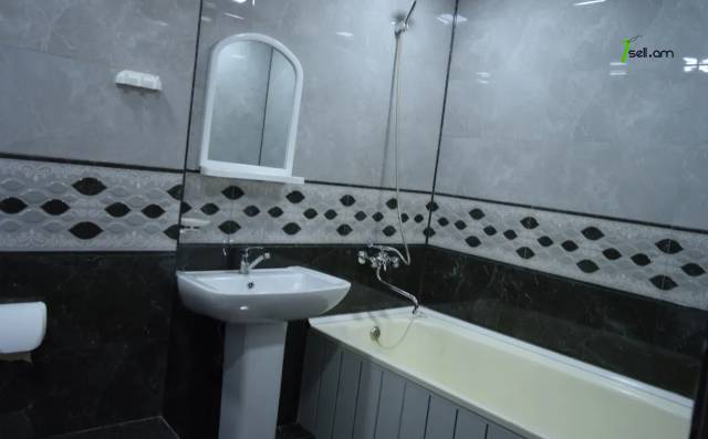 2 սենյականոց բնակարան, Խրիմյան Հայրիկ մայրուղի, 66 քմ, 2/4 հարկ, կապիտալ վերանորոգված