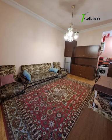 2 սենյականոց բնակարան Տերյան փողոցում, 45 ք.մ., կապիտալ վերանորոգված, քարե շենք