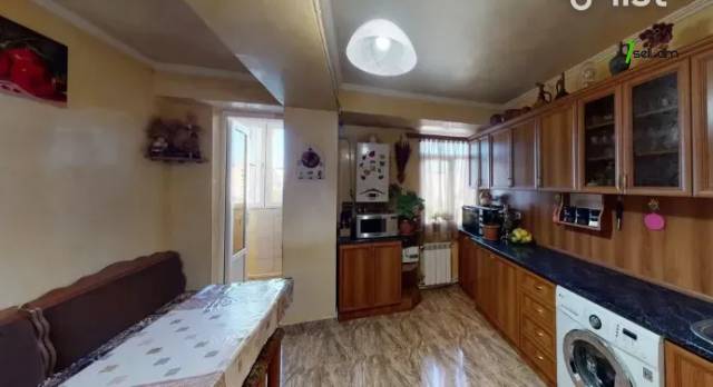 4 սենյականոց բնակարան Աշխաբադի փողոցում, 108 ք.մ., մի քանի պատշգամբ, կապիտալ վերանորոգված