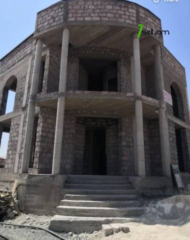 Երեք հարկանի տուն, Գ-1 թաղամաս Աջափնյակում, 280 քմ, 3+ սանհանգույց