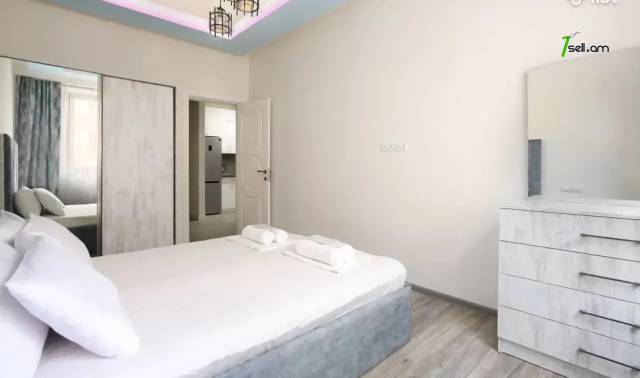 3 սենյականոց բնակարան նորակառույց շենքում Ամիրյան փողոցում, 80 ք.մ., 4/11 հարկ, 2 սանհանգույց