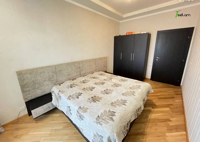 3 սենյականոց բնակարան նորակառույց շենքում Հրաչյա Ներսիսյան փողոցում, 115 քմ, 2 սանհանգույց