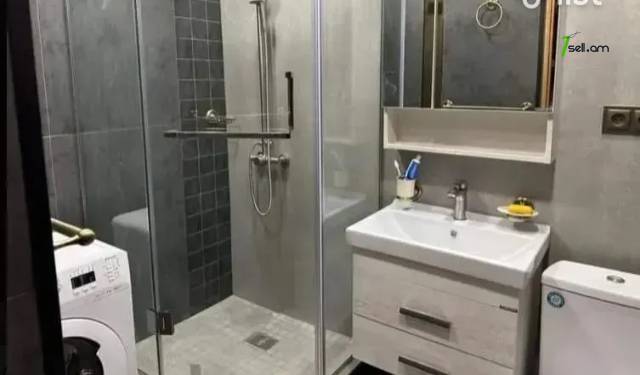 3 սենյականոց բնակարան Արգիշտիի փողոցում, 60 քմ, 11/14 հարկ, կապիտալ վերանորոգված, քարե շենք