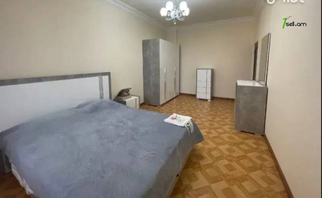 5 սենյականոց բնակարան նորակառույց շենքում Խորենացու փողոցում, 166 ք.մ., 2 սանհանգույց