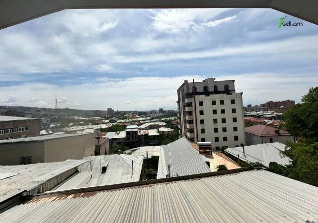 Մեկ հարկանի քարե տուն, Antarayin Street կենտրոնում, 80 քմ, 2 սանհանգույց, կոսմետիկ վերանորոգում