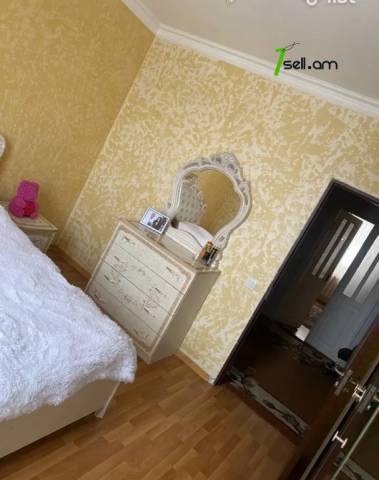 Մեկ հարկանի քարե տուն Աղասի Խանջյանի փողոցում Հրազդանում, 113 ք.մ., մեծ հողամաս