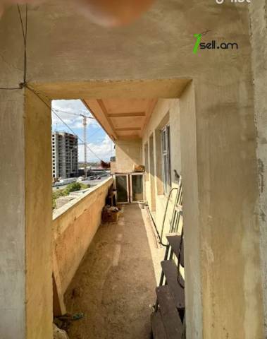 3 սենյականոց բնակարան, Դավթաշեն 1-ին թաղամաս, 98 ք.մ., 5/9 հարկ, մասնակի վերանորոգում