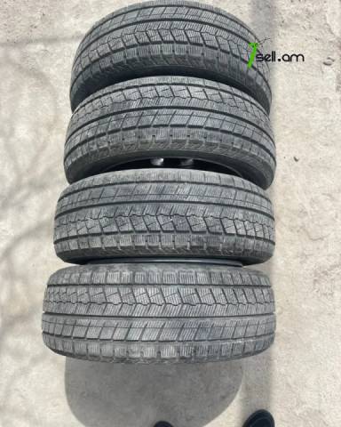 GGG. Rock blade 4հատ 90-95% Ձմեռային անվադողեր, 215/55 R17