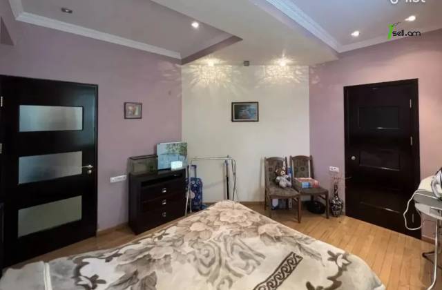 3 սենյականոց բնակարան նորակառույց շենքում Տոլբուխինի փողոցում, 95 ք.մ., բարձր առաստաղներ, 2/11 հարկ