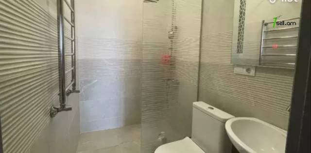 4 սենյականոց բնակարան նորակառույց շենքում Վերին Անտառային փողոցում, 100 ք.մ., նախավերջին հարկ