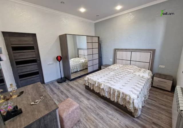 Մեկ հարկանի քարե տուն Էրեբունու փողոցում Էրեբունիում, 450 ք.մ., կապիտալ վերանորոգված