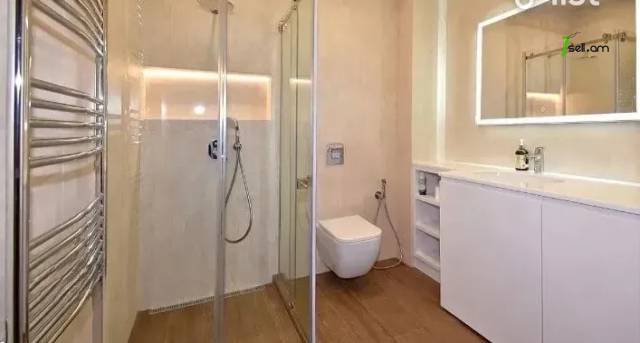 3 սենյականոց բնակարան Սայաթ-Նովայի պողոտայում, 92 ք.մ., 2 սանհանգույց, բարձր առաստաղներ