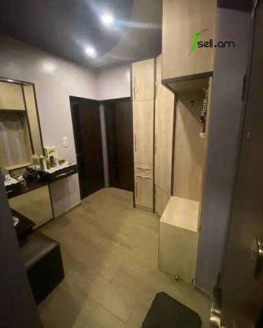 2 սենյականոց բնակարան Վաղարշյան փողոցում, 48 քմ, 2/5 հարկ, 2 սանհանգույց, կապիտալ վերանորոգված