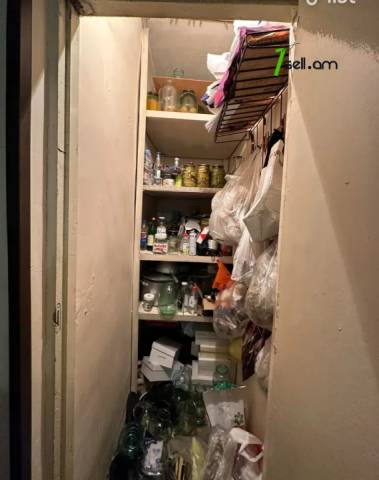 2 սենյականոց բնակարան Մամիկոնյանց փողոցում, 68 ք.մ., 2/5 հարկ, մասնակի վերանորոգում, քարե շենք