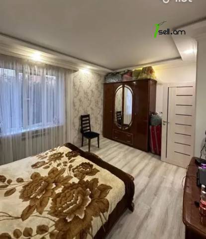 3 սենյականոց բնակարան Վրացական փողոցում, 68 ք.մ., 3/7 հարկ, կապիտալ վերանորոգված, քարե շենք