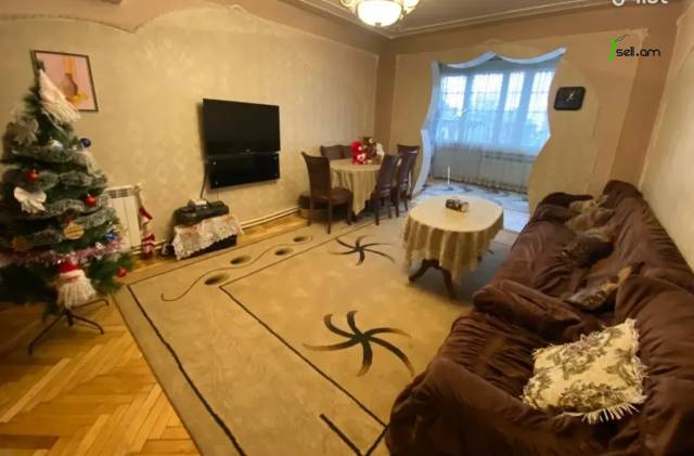 3 սենյականոց բնակարան Լեփսիուսի փողոցում, 78 ք.մ., 5/9 հարկ, մասնակի վերանորոգում