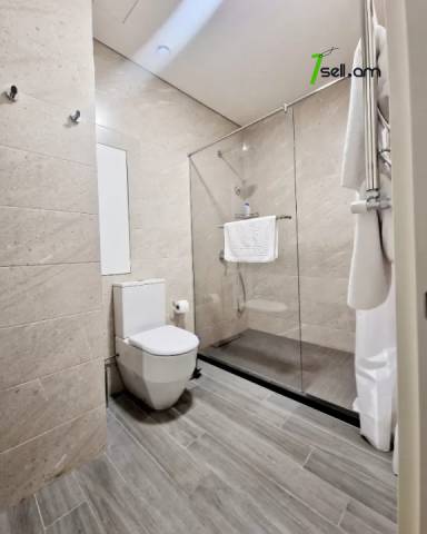 Չորս հարկանի քարե տուն Նաիրի Զարյան փողոցում Արաբկիրում, 800 քմ, 3+ սանհանգույց