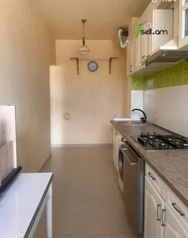 3 սենյականոց բնակարան, Ավան-Առինջ 2-րդ միկրոշրջան, 77 քմ, նախավերջին հարկ, եվրովերանորոգված