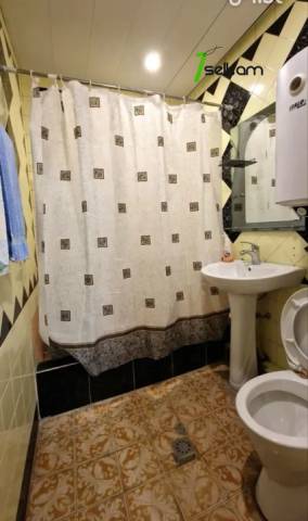 2 սենյականոց բնակարան Վարդանանց փողոցում, 40 քմ, բարձր առաստաղներ, կոսմետիկ վերանորոգում