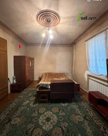 Երկու հարկանի քարե տուն Գրիգոր Զոհրապի փողոցում Աջափնյակում, 294 քմ, 2 սանհանգույց