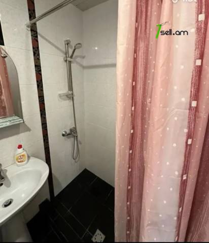 2 սենյականոց բնակարան Ամիրյան փողոցում, 58 քմ, 8/11 հարկ, բարձր առաստաղներ, կապիտալ վերանորոգված