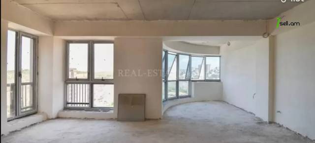 3 սենյականոց բնակարան նորակառույց շենքում Պարոնյանի փողոցում, 120 ք.մ., 10/13 հարկ, բարձր առաստաղներ