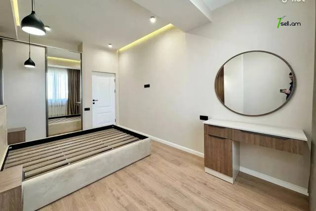 3 սենյականոց բնակարան նորակառույց շենքում Արղության փողոցում, 80 ք.մ., 2 սանհանգույց