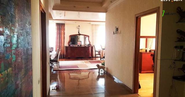 Մեկ հարկանի քարե տուն Սամվել Գևորգյան փողոցում Դավիթաշենում, 1200 ք.մ., 3+ սանհանգույց