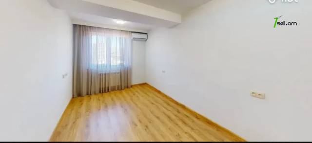 4 սենյականոց բնակարան Սարմենի փողոցում, 122 ք.մ., 2 սանհանգույց, 10/16 հարկ, կապիտալ վերանորոգված
