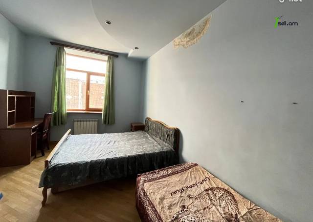 3 սենյականոց բնակարան, Komitas Ave, 130 քմ, նախավերջին հարկ, 2 սանհանգույց, բարձր առաստաղներ