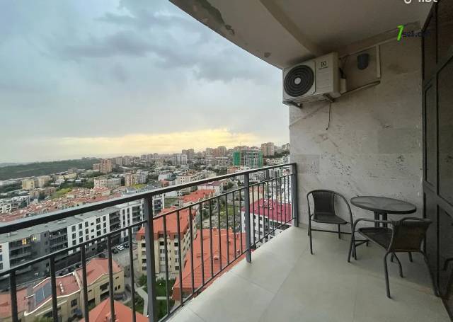 3 սենյականոց բնակարան նորակառույց շենքում Վերին Անտառային փողոցում, 65 քմ, նախավերջին հարկ