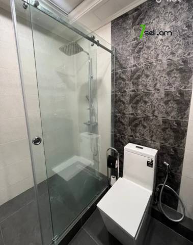 2 սենյականոց բնակարան նորակառույց շենքում, Sasna Tsrer Street, 70 քմ, 11/18 հարկ, բարձր առաստաղներ