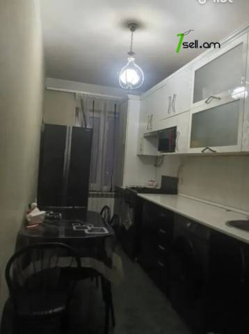 3 սենյականոց բնակարան, Դուրյան թաղամաս, 76 քմ, նախավերջին հարկ, եվրովերանորոգված