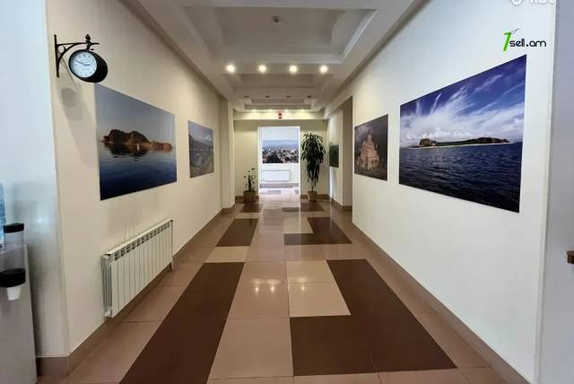 5 սենյականոց բնակարան նորակառույց շենքում Աբովյան փողոցում, 225 քմ, 6/14 հարկ, 3+ սանհանգույց