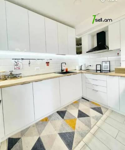 2 սենյականոց բնակարան Արամ Խաչատրյան փողոցում, 45 ք.մ., 1/9 հարկ, դիզայներական ոճով վերանորոգված