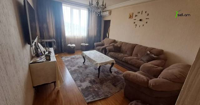 3 սենյականոց բնակարան Նար-Դոսի փողոցում, 65 քմ, նախավերջին հարկ, եվրովերանորոգված