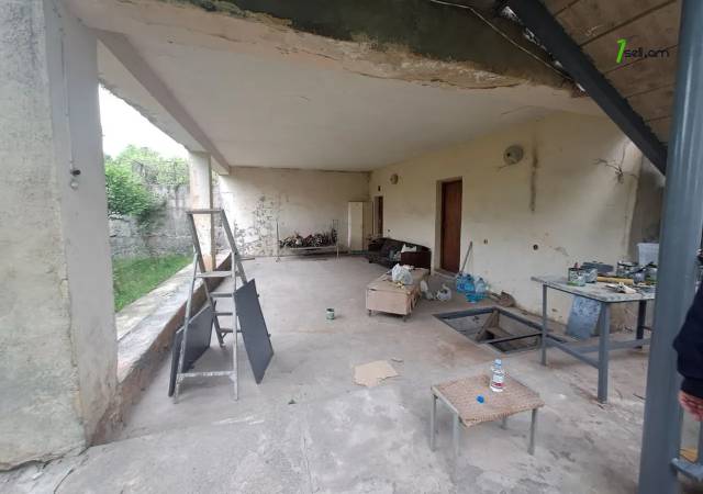 Երկու հարկանի քարե տուն Խարբերդի Աջափնյակ փողոցում Շենգավիթում, 1180 ք.մ.