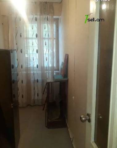 3 սենյականոց բնակարան, Սայաթ-Նովա թաղամաս, 71 քմ, 1/9 հարկ, կոսմետիկ վերանորոգում