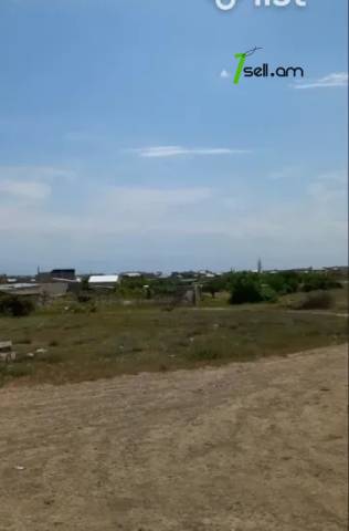 Հողատարածք բնակելի շինությունների համար Զովունիում, 874 ք.մ.